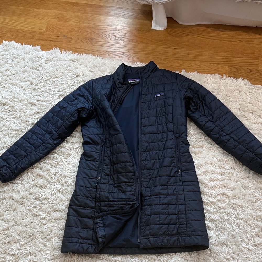 Patagonia Women's Navy Quilted Puffer Coat